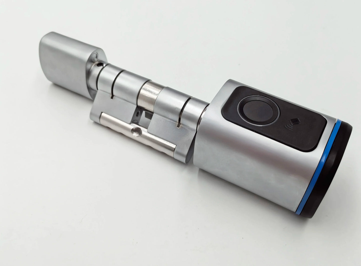 IAooGee L31 smart door lock with IC card/key/fingerprint/application, easy to install, suitable for office and apartment use