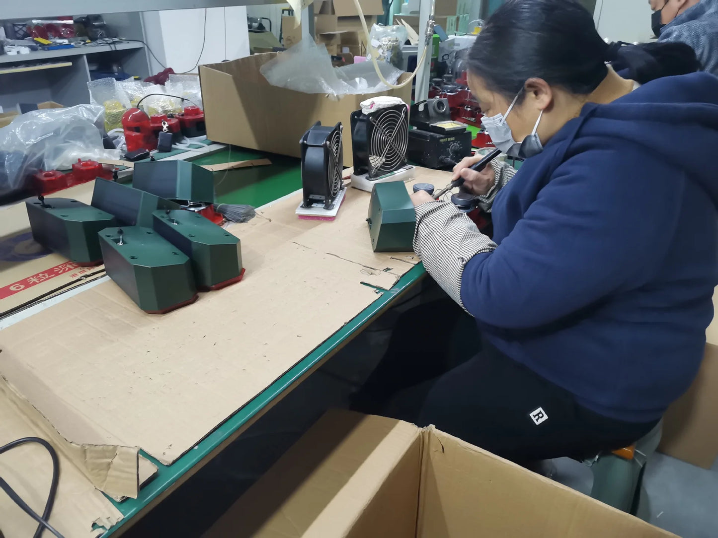 Solar alarm high power dual horn alarm light infrared induction flashing red and blue light animal repeller